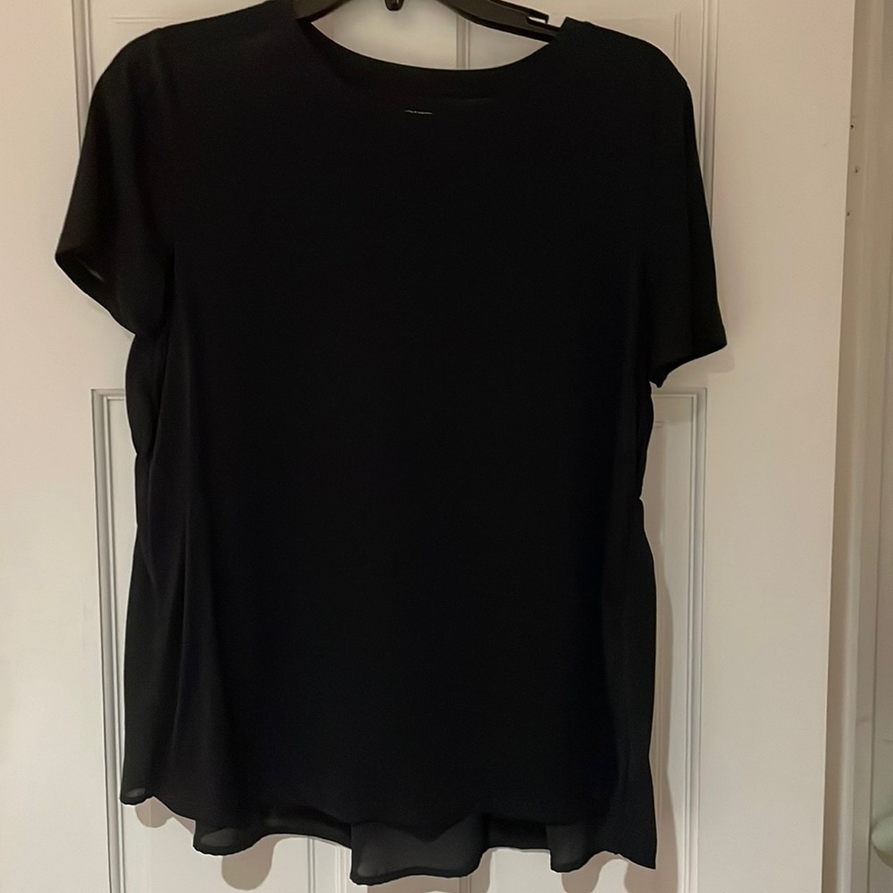 14th & union black tshirt with back detail in size small